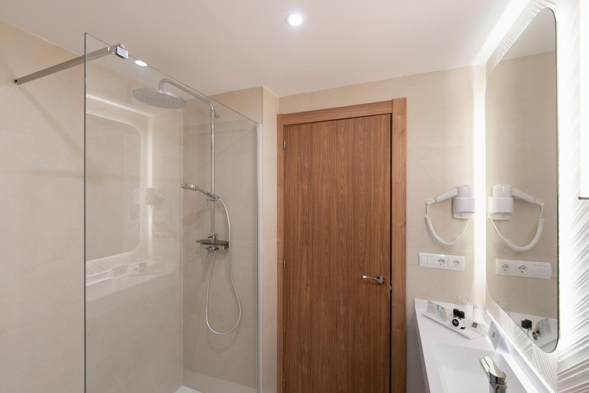 Hotel Rh Riviera - Adults Only Гандия Екстериор снимка